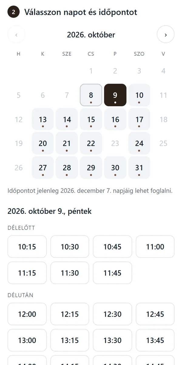 A fodrász bemutató foglalóoldala telefonon: naptár és szabad időpontok